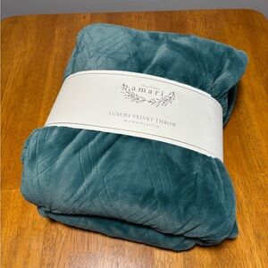 Luxury Velvet Throw Blanket - Teal